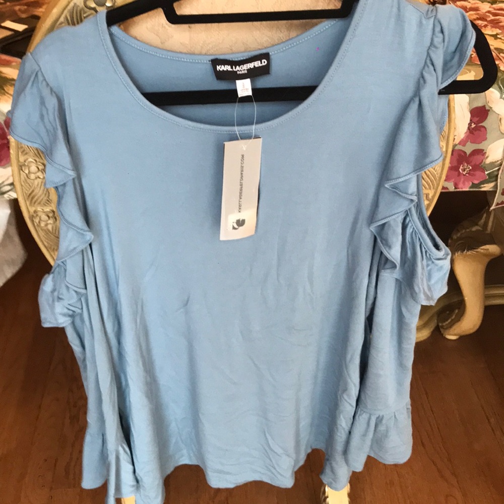 Cold shoulder to mid arm blouse